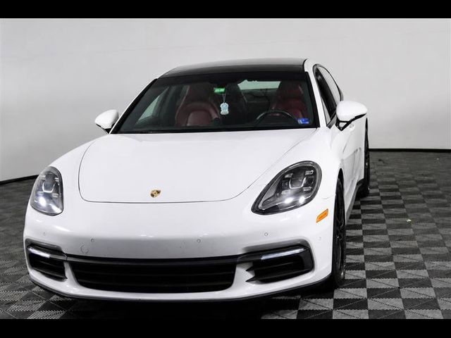 2018 Porsche Panamera