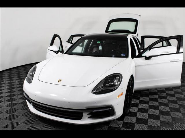 2018 Porsche Panamera