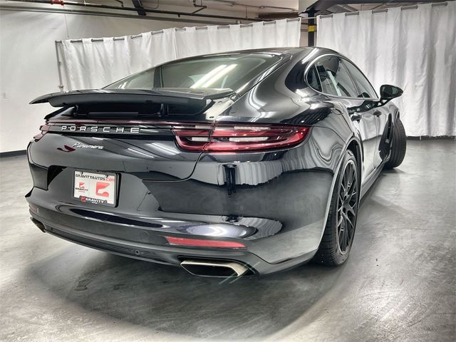 2018 Porsche Panamera Base