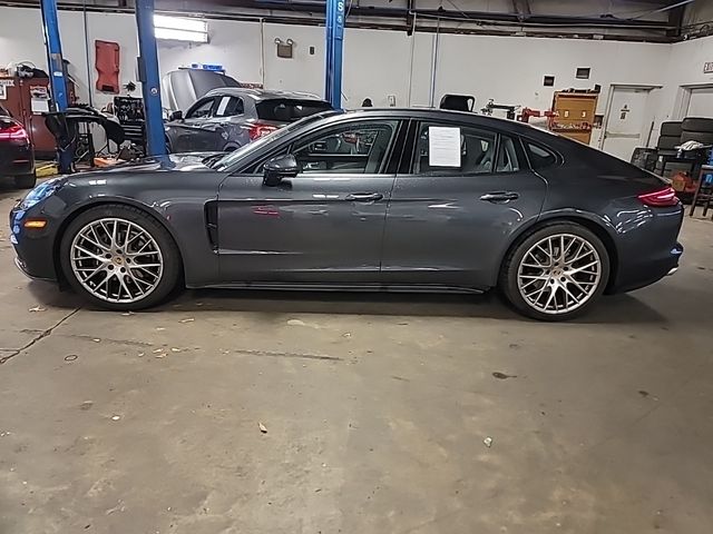 2018 Porsche Panamera Base