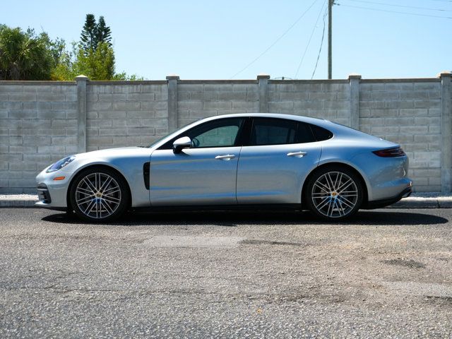 2018 Porsche Panamera Base