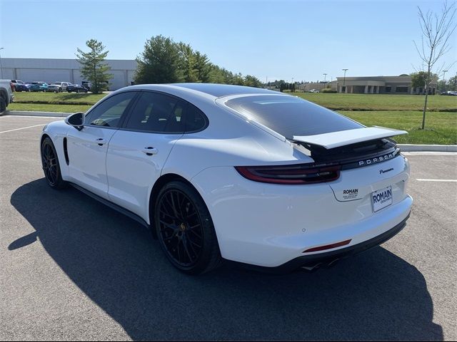 2018 Porsche Panamera 4