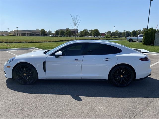 2018 Porsche Panamera 4