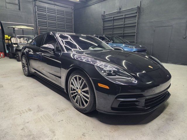 2018 Porsche Panamera Base