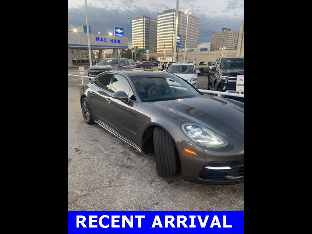 2018 Porsche Panamera Base