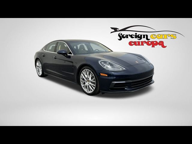 2018 Porsche Panamera Base