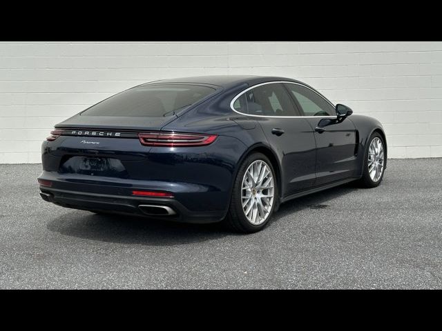 2018 Porsche Panamera 
