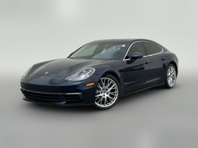 2018 Porsche Panamera 