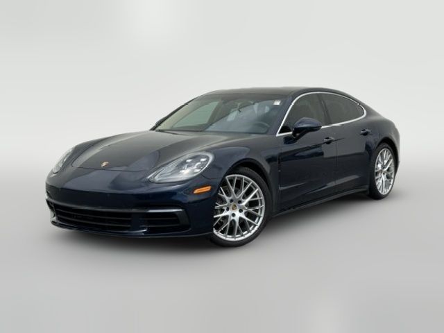 2018 Porsche Panamera 