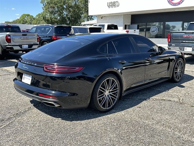 2018 Porsche Panamera 4