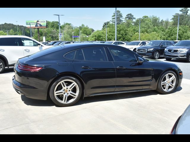 2018 Porsche Panamera Base