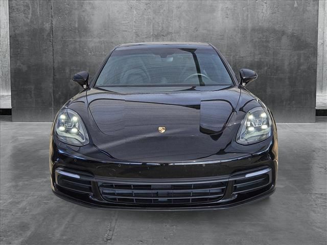 2018 Porsche Panamera Base