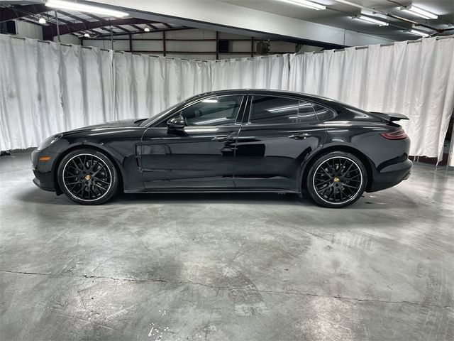 2018 Porsche Panamera Base