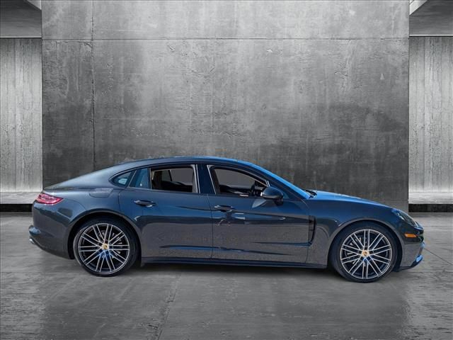 2018 Porsche Panamera Base