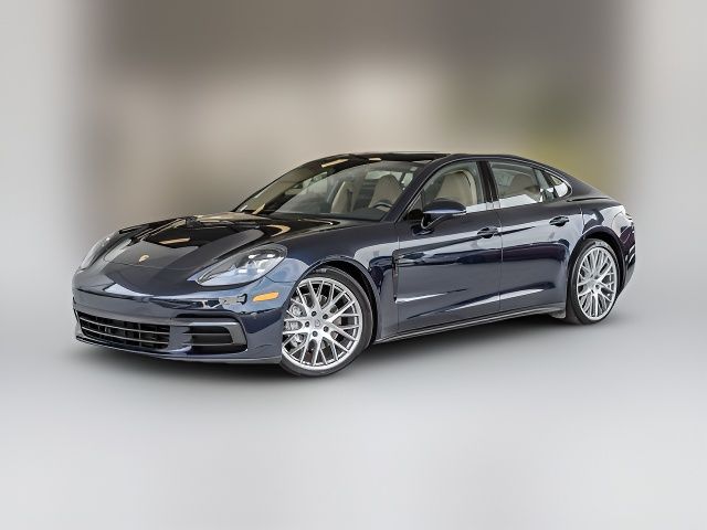 2018 Porsche Panamera 