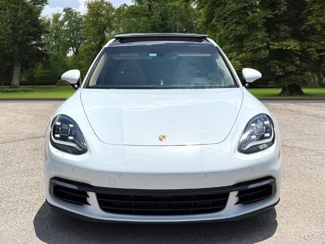 2018 Porsche Panamera 