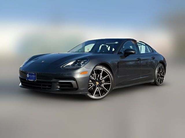 2018 Porsche Panamera 4