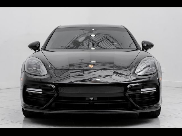 2018 Porsche Panamera Turbo
