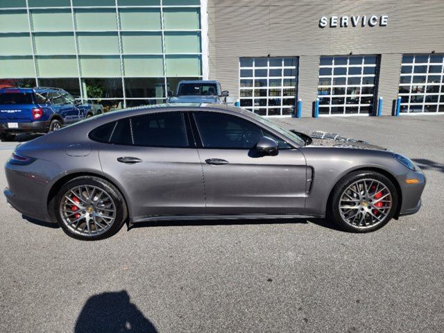 2018 Porsche Panamera Turbo