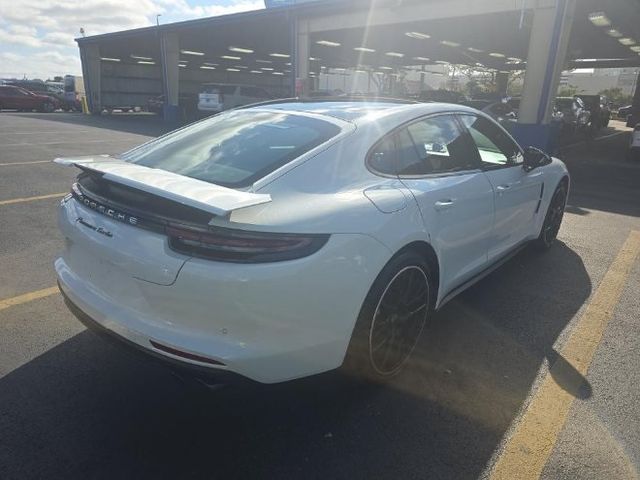 2018 Porsche Panamera Turbo