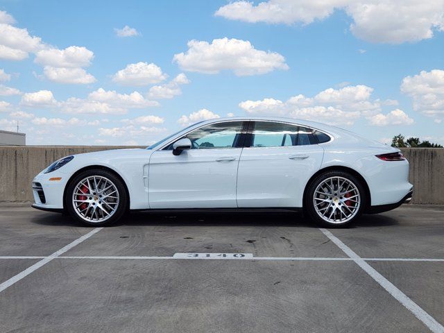 2018 Porsche Panamera Turbo