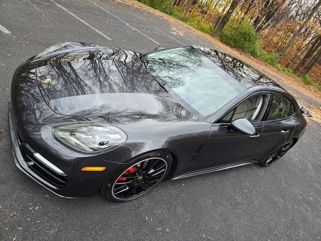 2018 Porsche Panamera Turbo