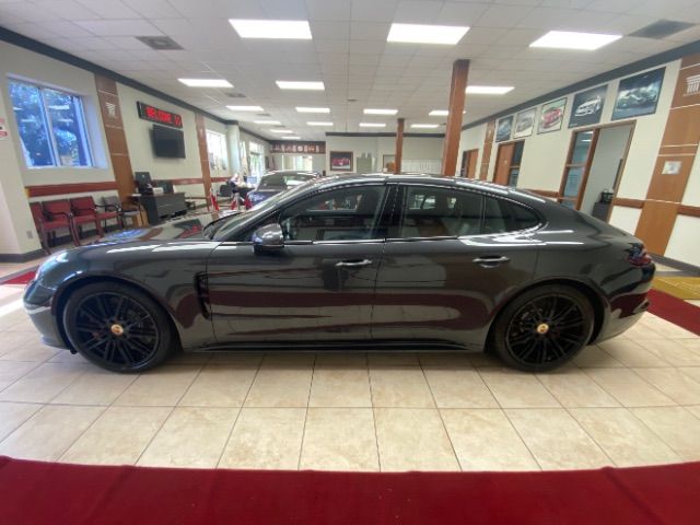2018 Porsche Panamera Turbo