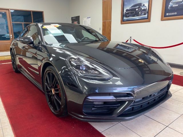 2018 Porsche Panamera Turbo