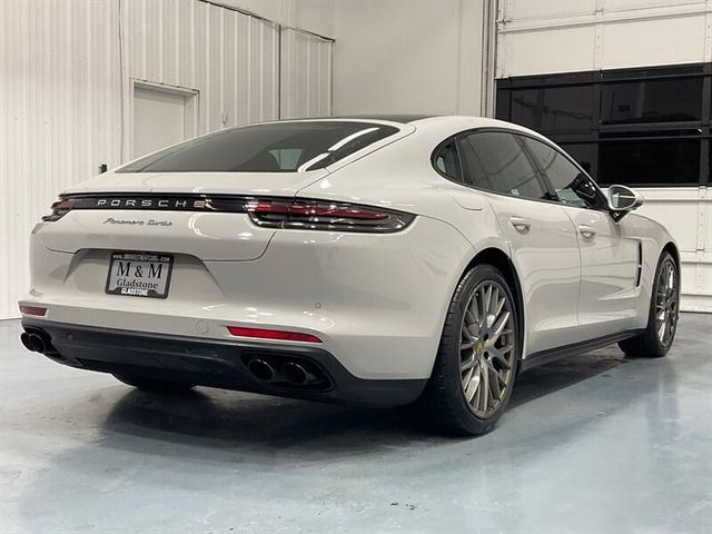 2018 Porsche Panamera Turbo
