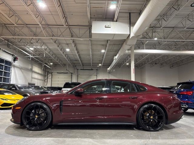 2018 Porsche Panamera 4