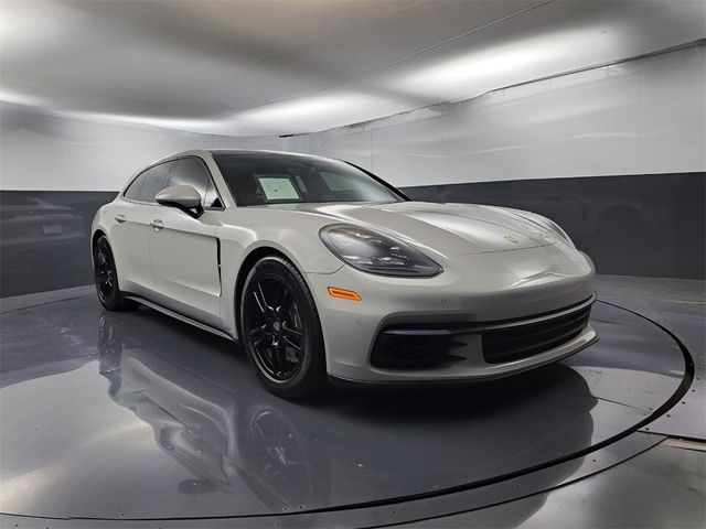 2018 Porsche Panamera 4