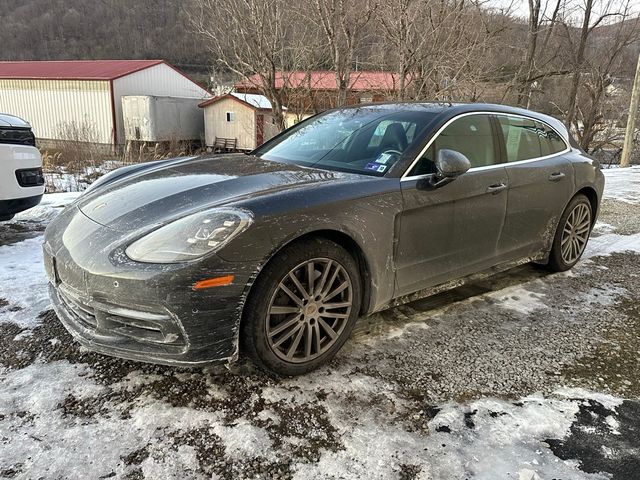 2018 Porsche Panamera 4S