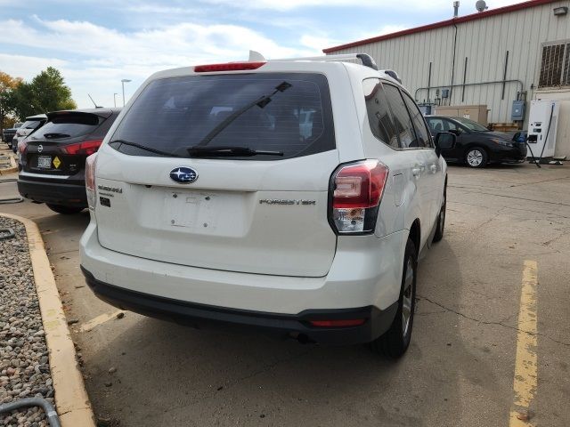 2018 Subaru Forester Base