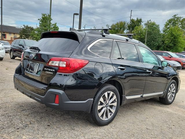 2018 Subaru Outback Touring