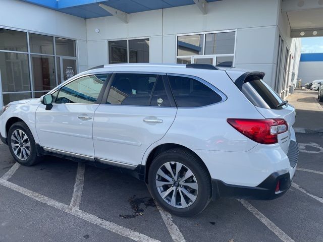 2018 Subaru Outback Touring