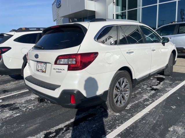 2018 Subaru Outback Touring