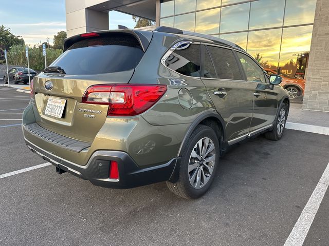 2018 Subaru Outback Touring