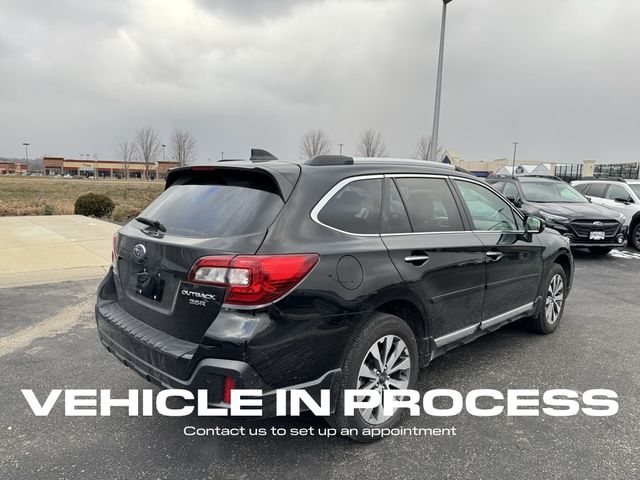 2018 Subaru Outback Touring