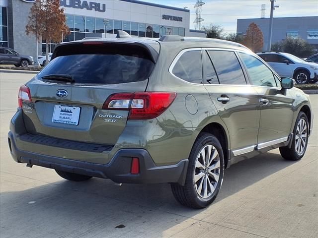 2018 Subaru Outback Touring