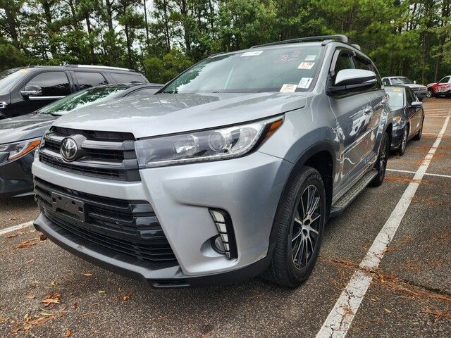 2018 Toyota Highlander SE