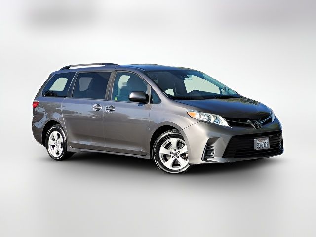 2018 Toyota Sienna 