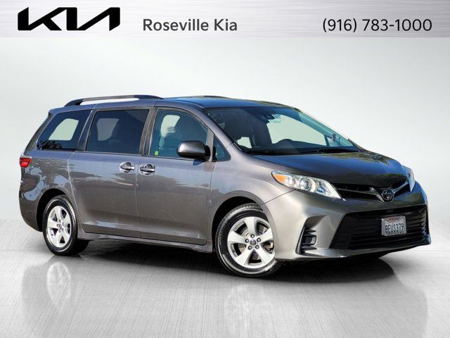 2018 Toyota Sienna 