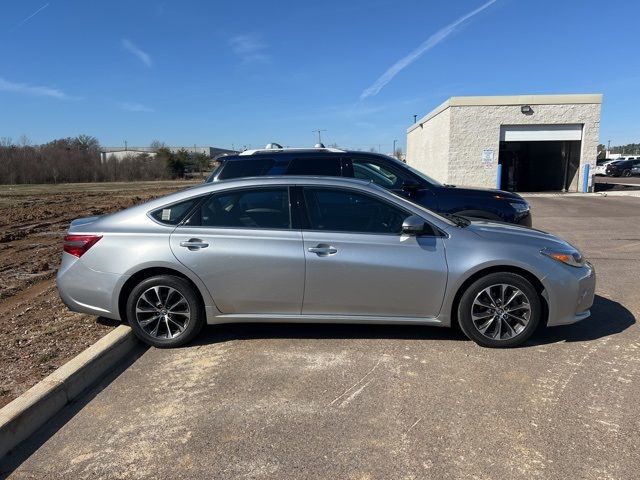 2018 Toyota Avalon XLE