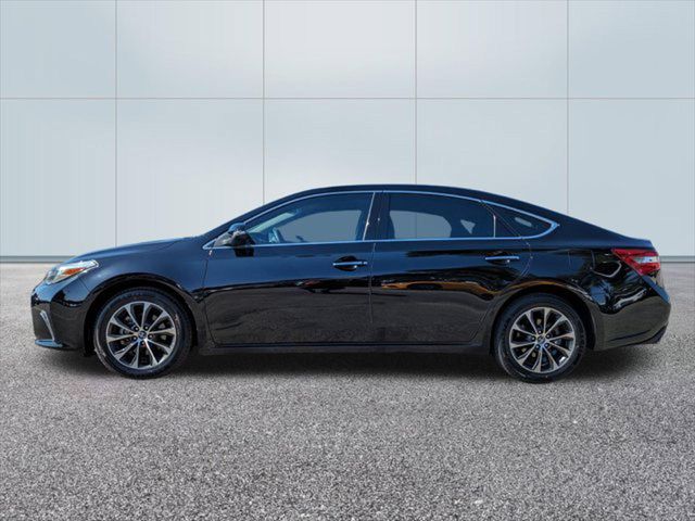 2018 Toyota Avalon XLE