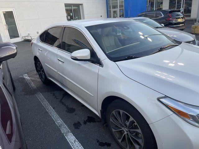 2018 Toyota Avalon XLE