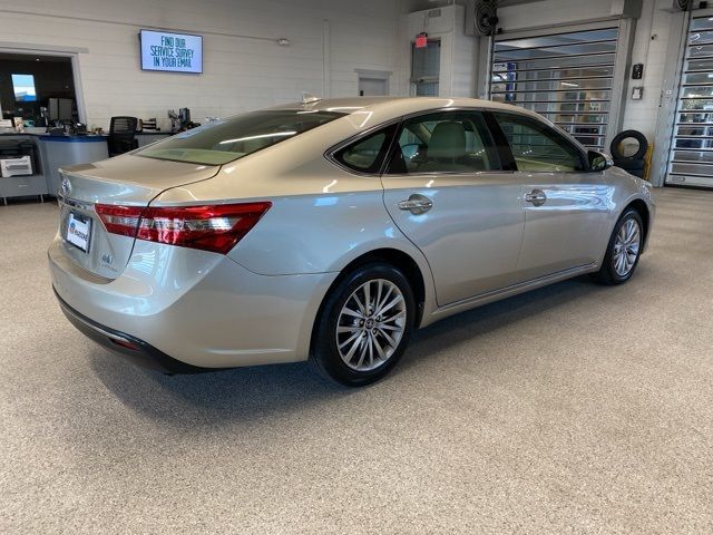 2018 Toyota Avalon Hybrid Limited