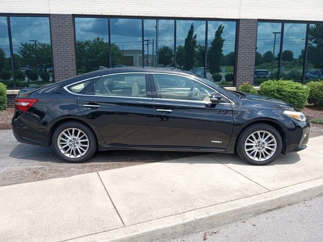 2018 Toyota Avalon Hybrid XLE Premium