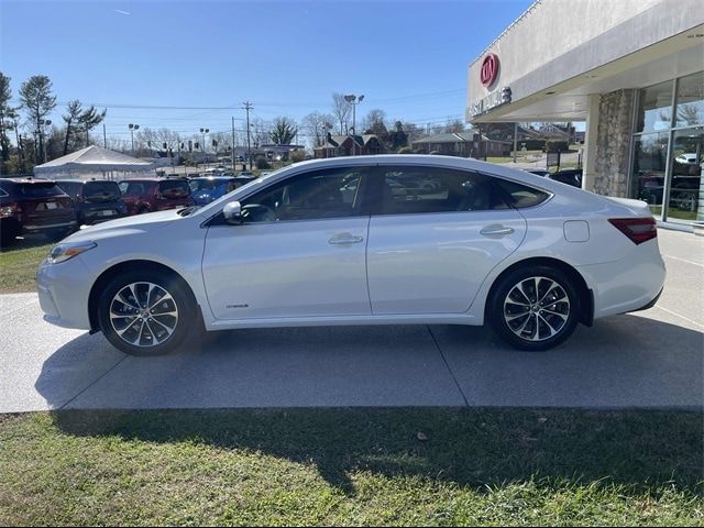 2018 Toyota Avalon Hybrid XLE Premium