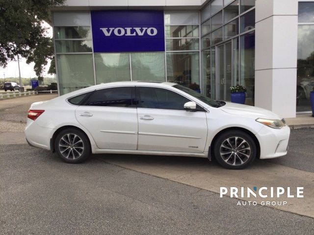 2018 Toyota Avalon Hybrid XLE Premium