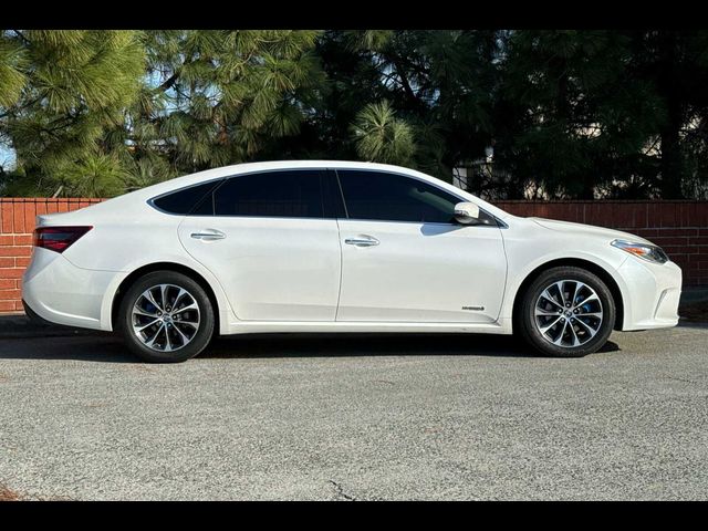 2018 Toyota Avalon Hybrid XLE Premium